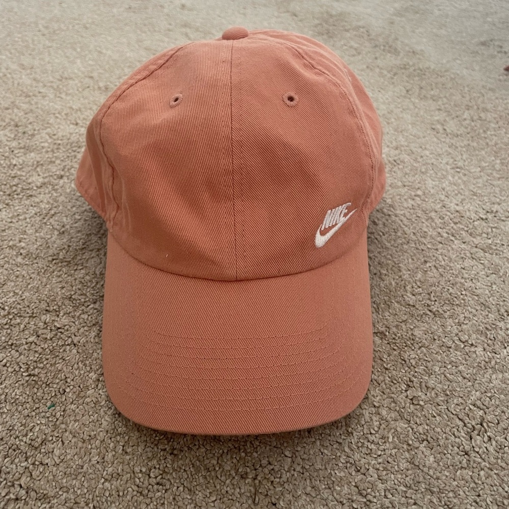 women’s nike hat
